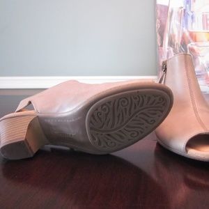 Leather Earth Heels